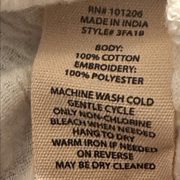 Soft Surroundings Escambia Floral Embroidered Gauze Tunic Shirt Size MP - Picture 8 of 8